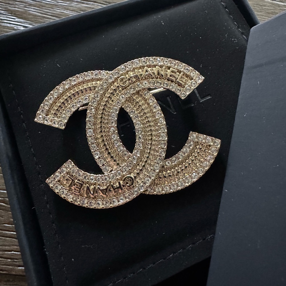 CHANEL Gold Crystal CC Logo Brooch